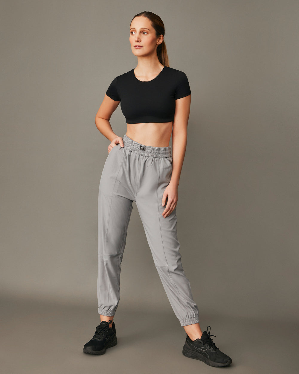 Pantalón Dri-fit gris claro